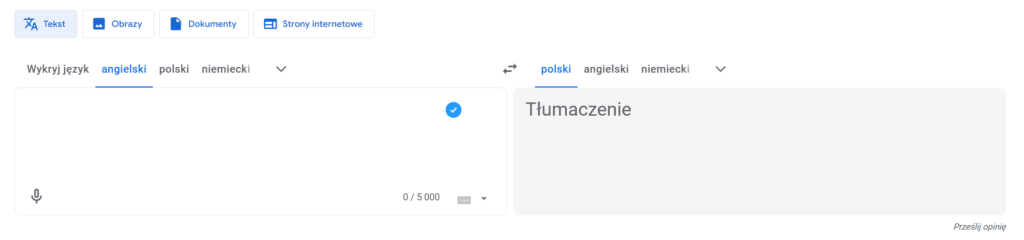 Interfejs strony internetowej Google Translate pokazujący tłumaczenie tekstu z angielskiego na polski. Polskie słowo „Tłumaczenie” pojawia się w polu tłumaczenia.